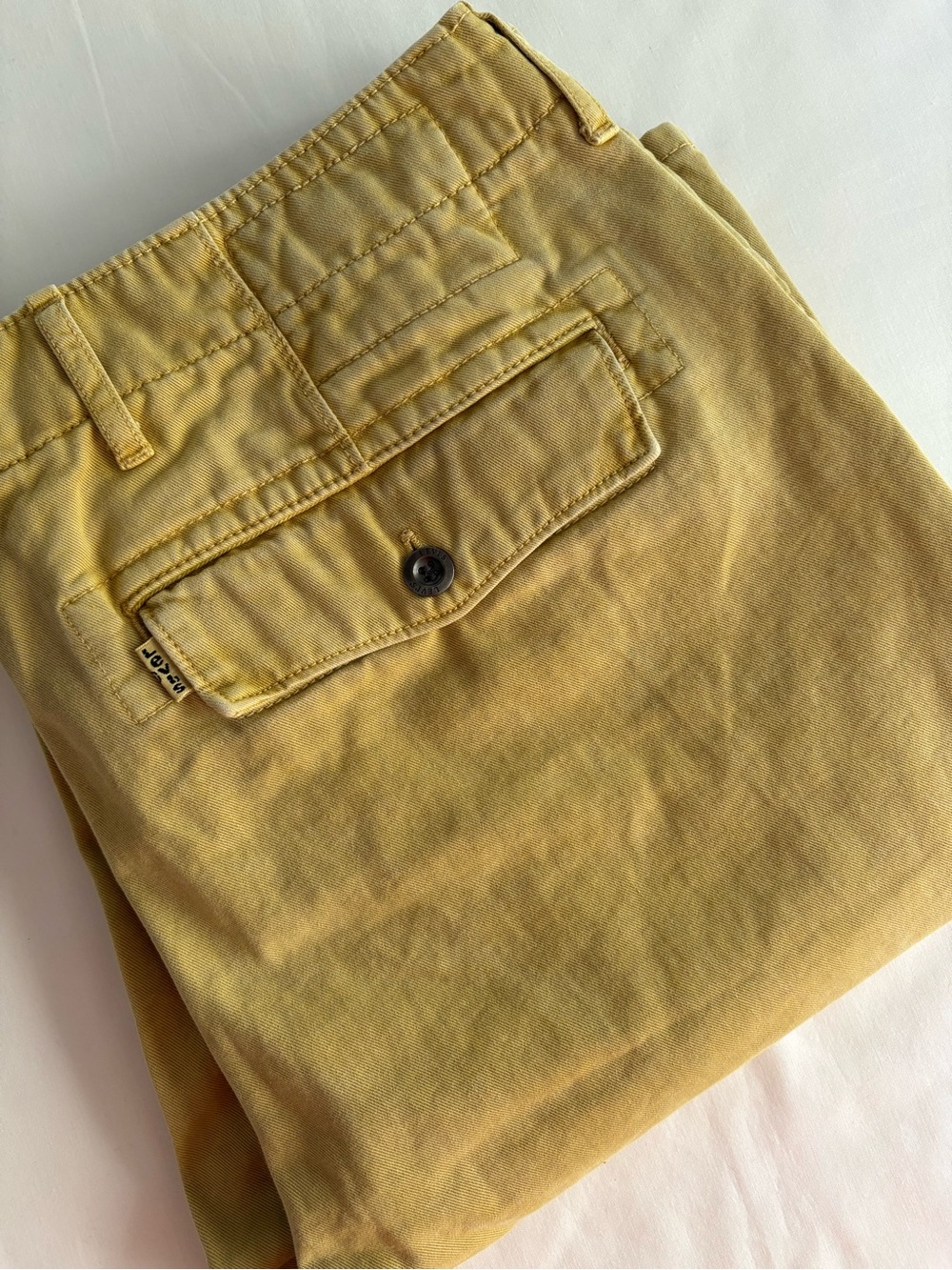 Levi’s Men's Flat Front Cotton Chino Shorts Mustard Tan Size 36
